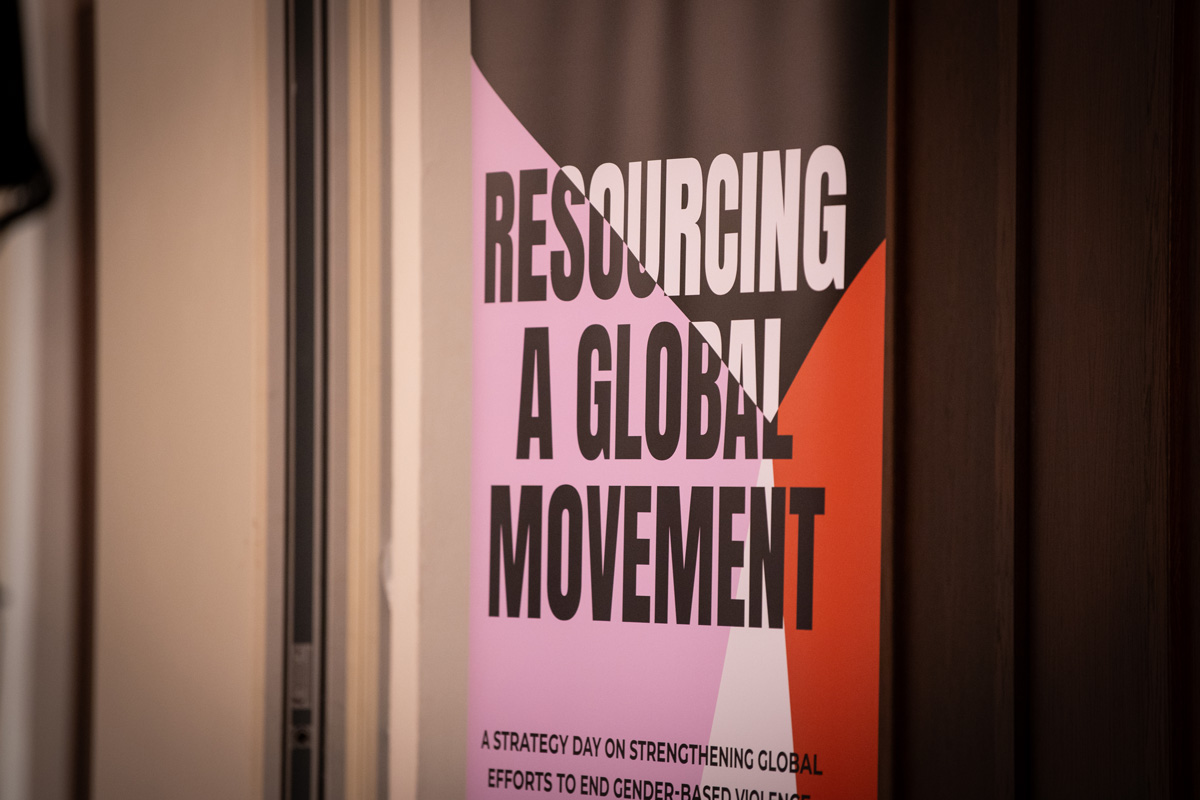 WEB MM GLOBAL MOVEMENT 25 OXFORD