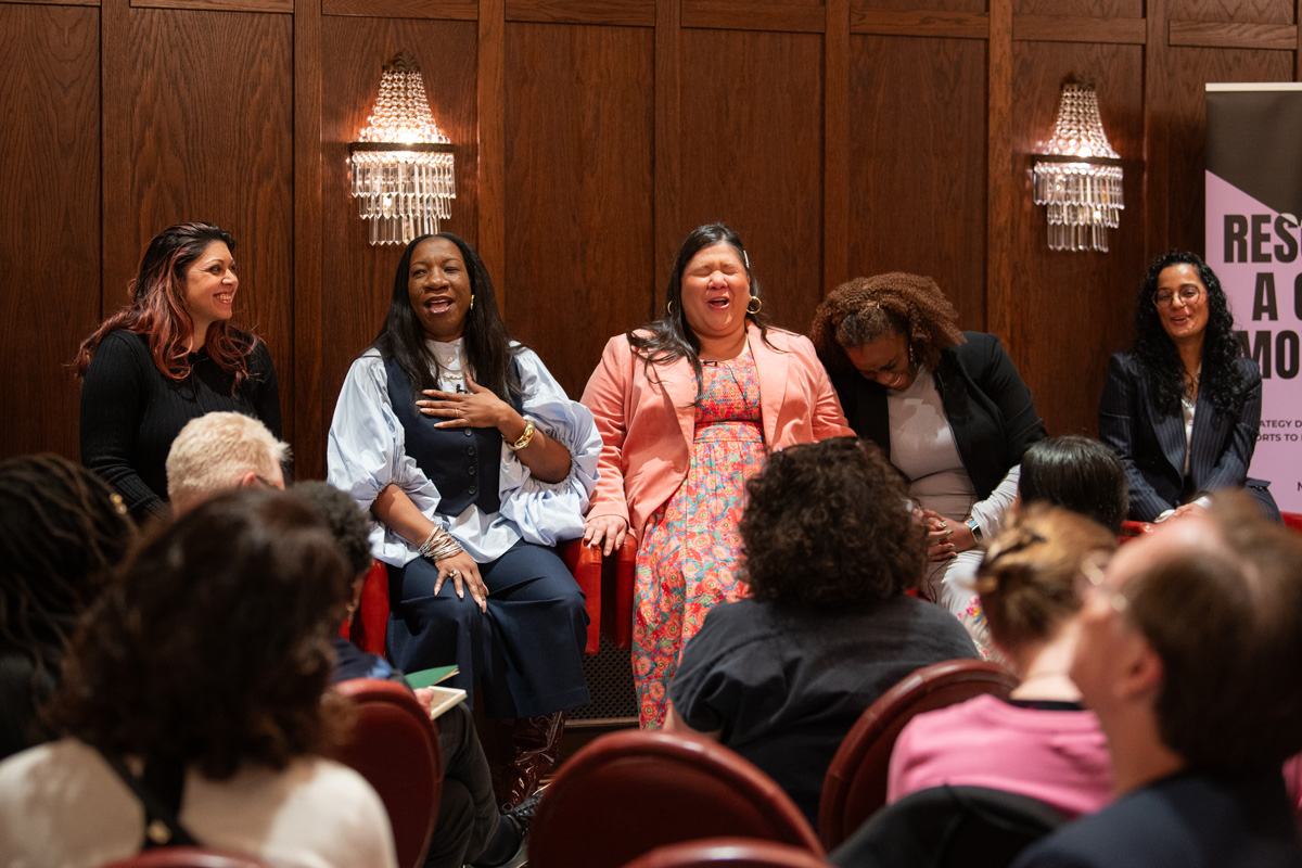 WEB MM GLOBAL MOVEMENT 25 OXFORD